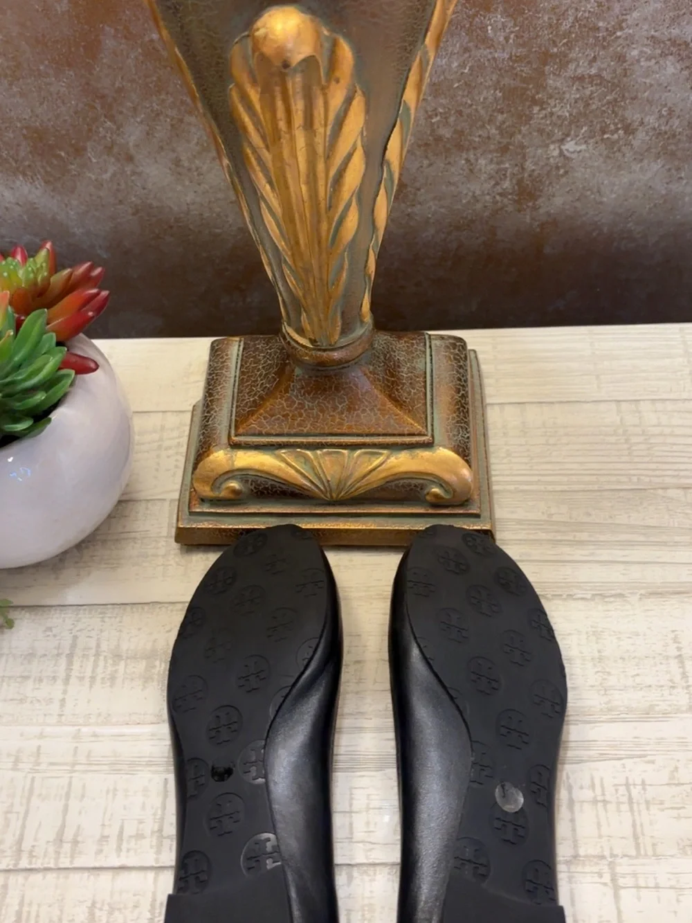 Like New ~ Tory Burch Black Leather Logo Ballet Flats ~ Size 7.5